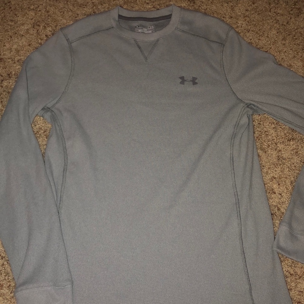 Under Armour grey thermal top